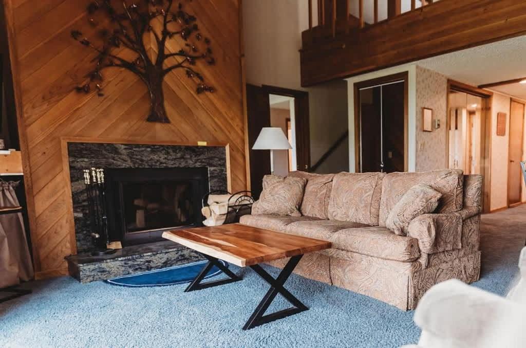 Top Floor Luxury, Sauna, Private Pool, Lake Bellaire Beach, 5 Beds, 4 Full Bath Kültér fotó