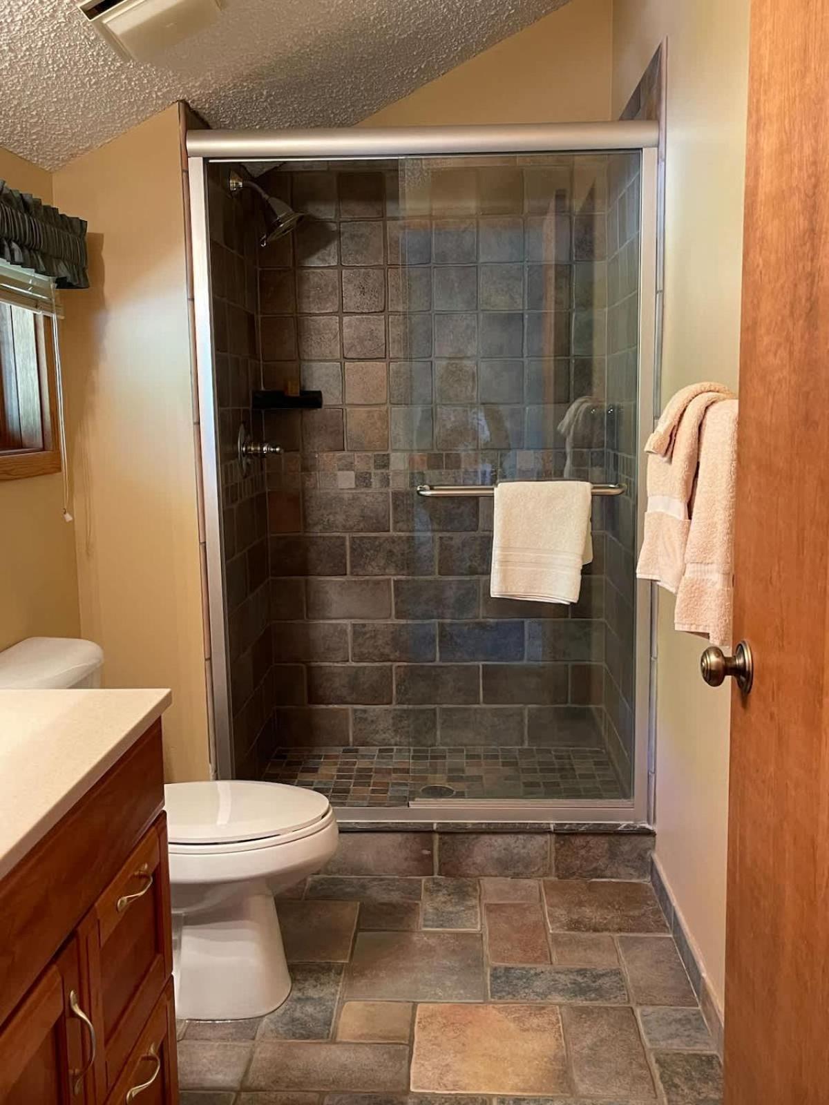 Top Floor Luxury, Sauna, Private Pool, Lake Bellaire Beach, 5 Beds, 4 Full Bath Kültér fotó