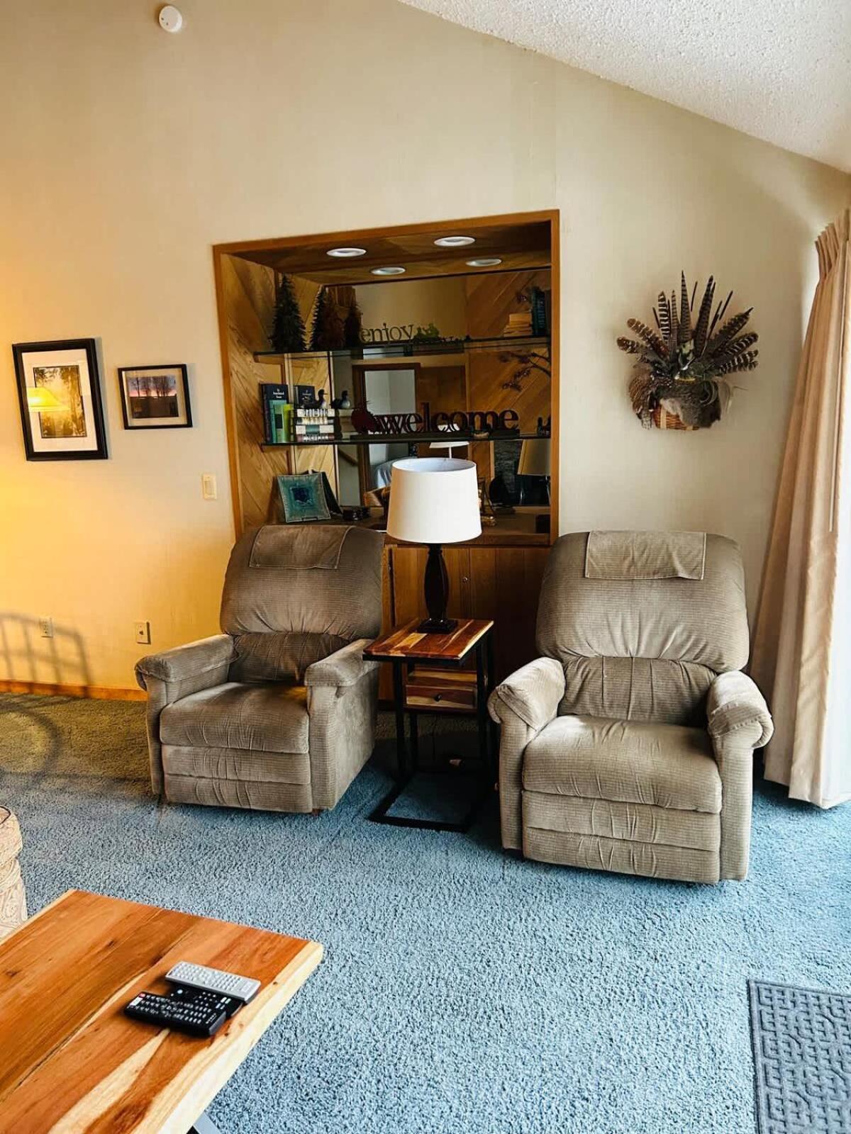 Top Floor Luxury, Sauna, Private Pool, Lake Bellaire Beach, 5 Beds, 4 Full Bath Kültér fotó