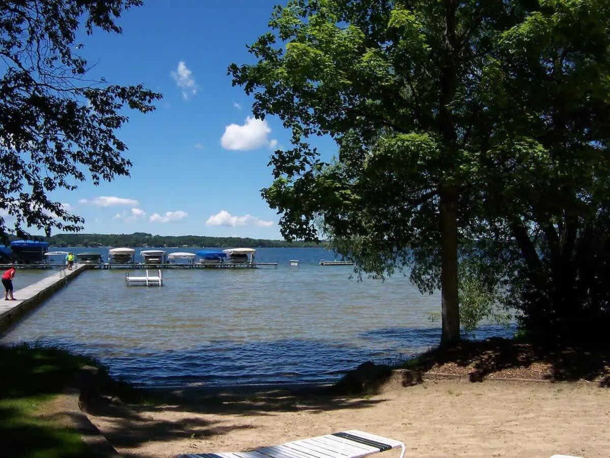 Top Floor Luxury, Sauna, Private Pool, Lake Bellaire Beach, 5 Beds, 4 Full Bath Kültér fotó